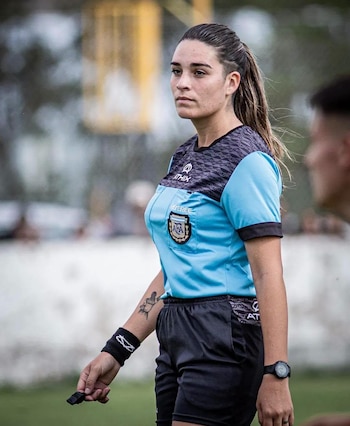 La árbitra de fútbol Maite Otaegui, de 24 años, viajaba como acompañante y falleció en el Hospital Municipal de Tres Arroyos por las heridas sufridas