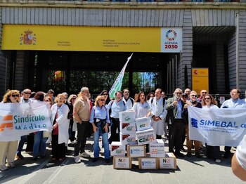 Sindficatos médicos en el acto