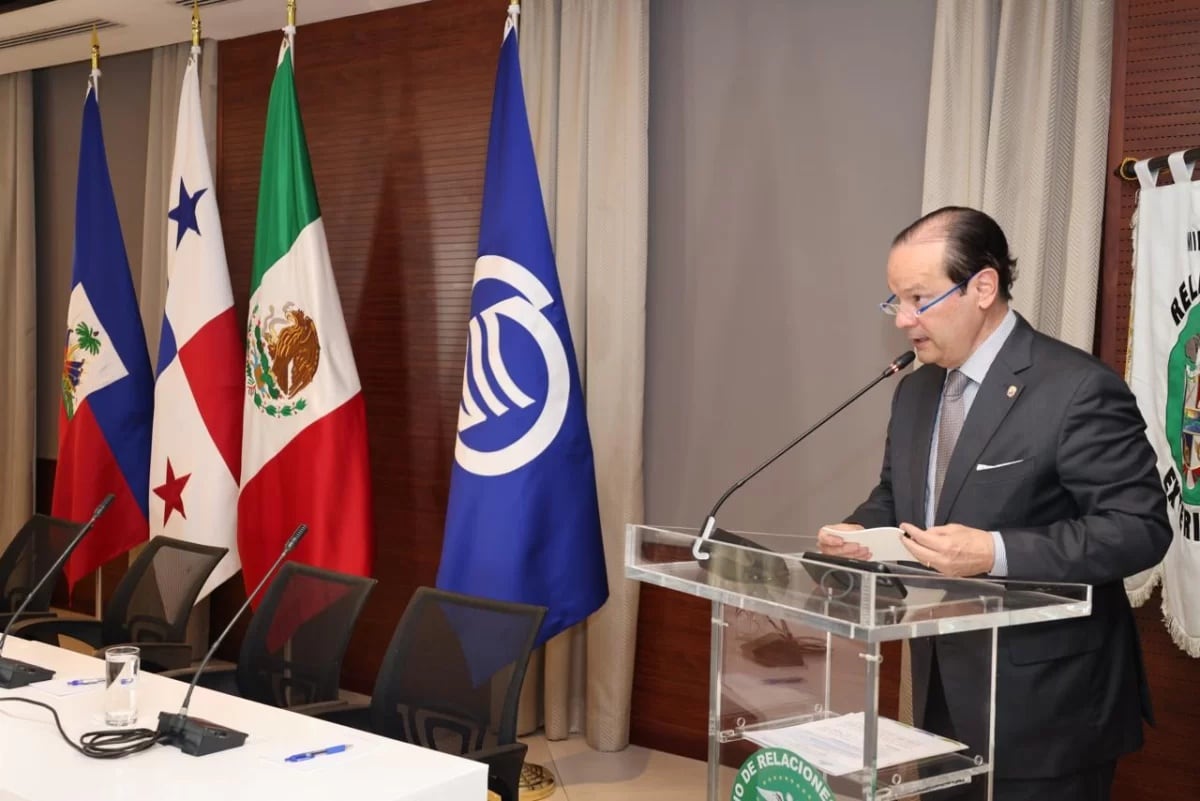 El canciller panameño, Javier Martínez-Acha Vásquez, afirmó que la crisis en Haití afecta a más de seis millones de personas y advirtió sobre el deterioro de las condiciones de vida, la gobernanza y los servicios esenciales en el país caribeño. Cortesía