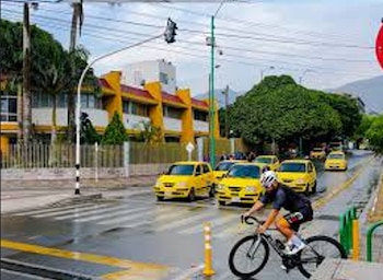Durante la jornada, la medida de pico y placa para taxis se suspende, garantizando la operación normal del servicio de transporte público - crédito Alcaldía de Villavicencio