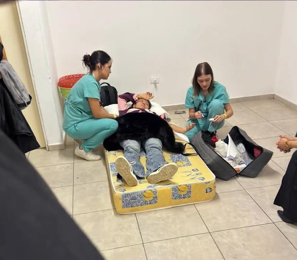 La telonera Valentina Márquez debió ser atendida por emergencias en el estadio Mario Alberto Kempes debido a un cuadro físico inesperado