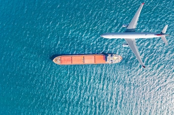 De acuerdo con IATA, Latinoamérica y el Caribe registraron un crecimiento del 1,9%, el segundo más bajo entre las regiones analizadas, mientras que Oriente Medio fue la única región que mostró una contracción, con una caída del 8,9% en la demanda interanual (Imagen: Shutterstock)
