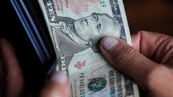 Peso mexicano se deprecia un