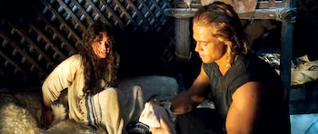 Rose Byrne en 'Troya' junto