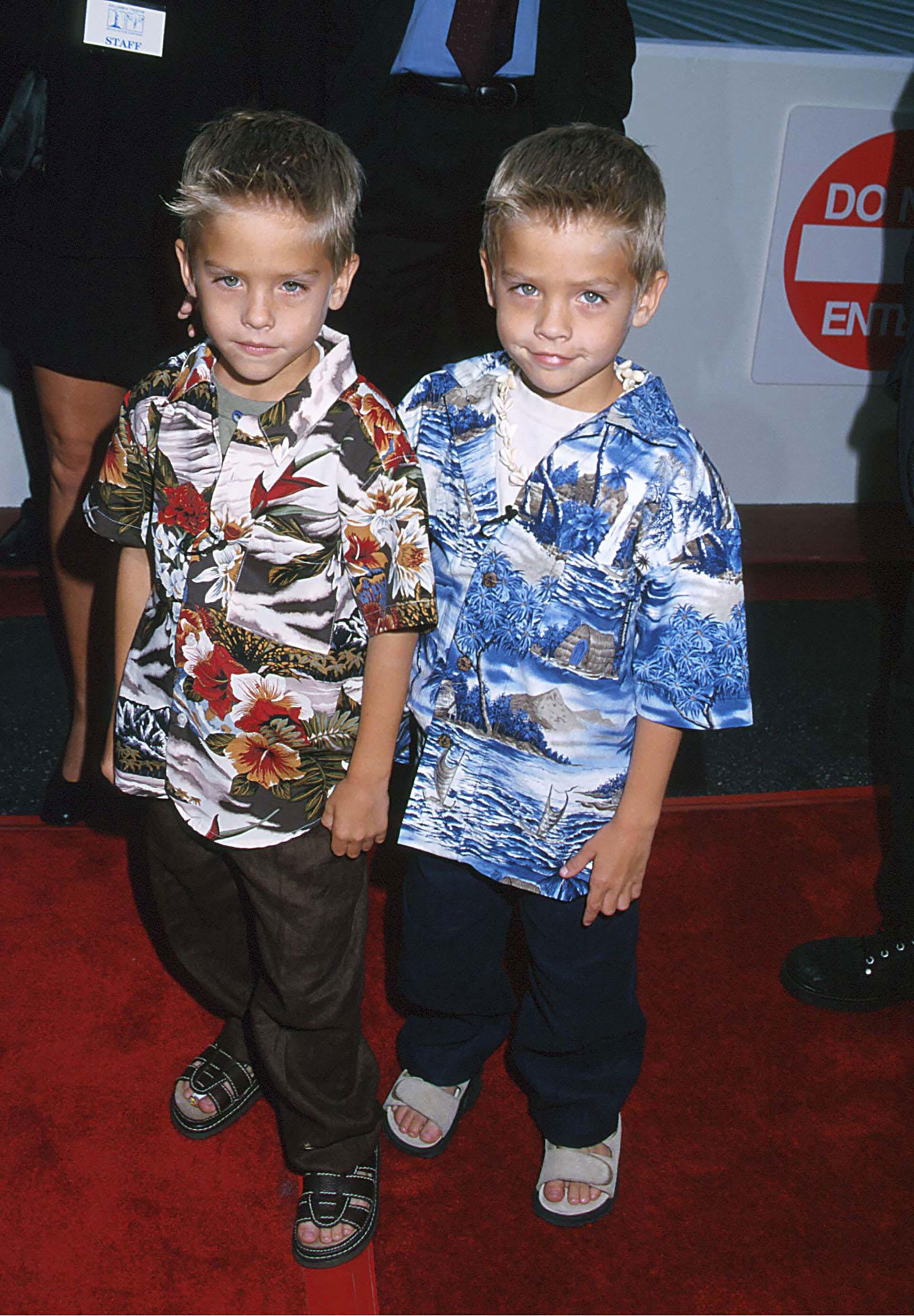 La infancia de los gemelos estuvo marcada por el éxito profesional y una compleja situación familiar que influyó en sus decisiones futuras (Grosbygroup)