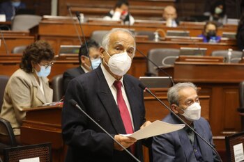 Aníbal Torres: cinco veces en