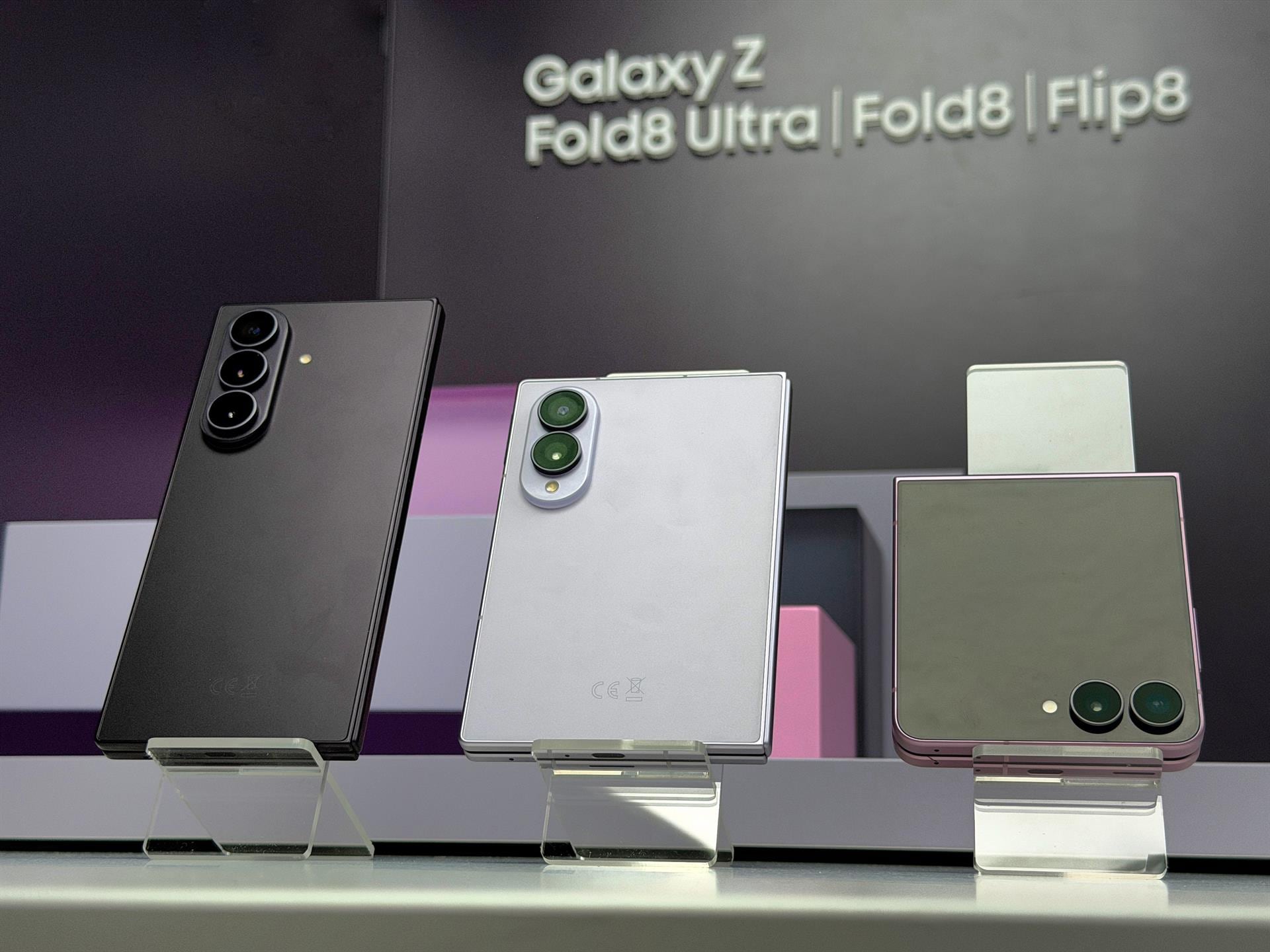 Samsung renueva su serie Galaxy Z: plegables más finos, potentes y con un formato 'pasaporte' que marcará tendencia