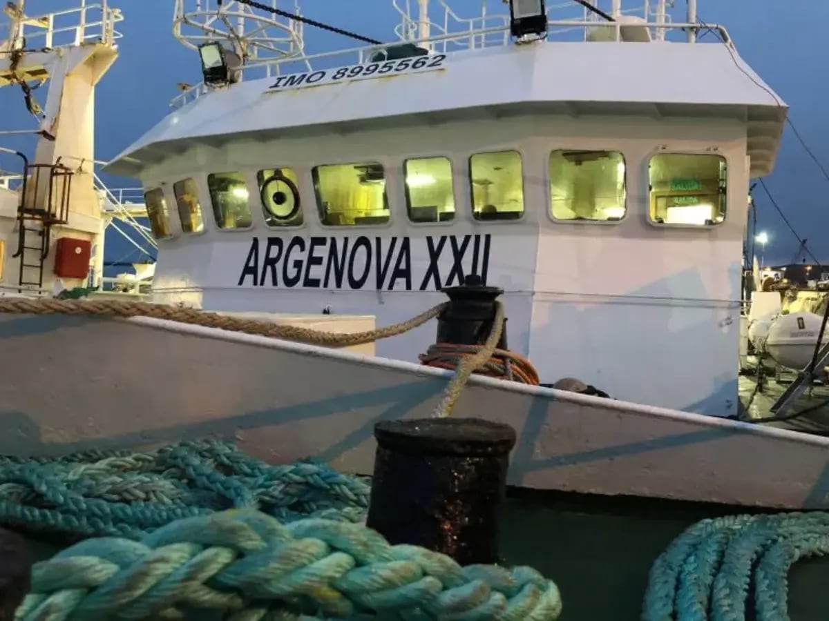 Hallaron muerto a un marinero a bordo de un pesquero que operaba en aguas nacionales