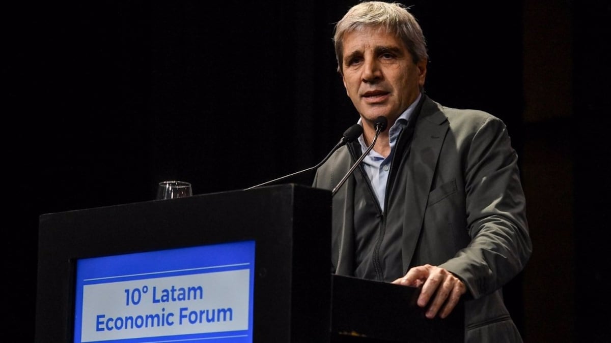 El Gobierno busca acumular dólares para asegurar los pagos de deuda