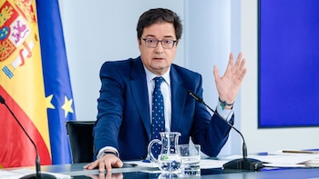 El Gobierno censura el "furor" del juez Peinado al "cometer errores" con una nueva pieza para "inculpar" a Begoña Gómez