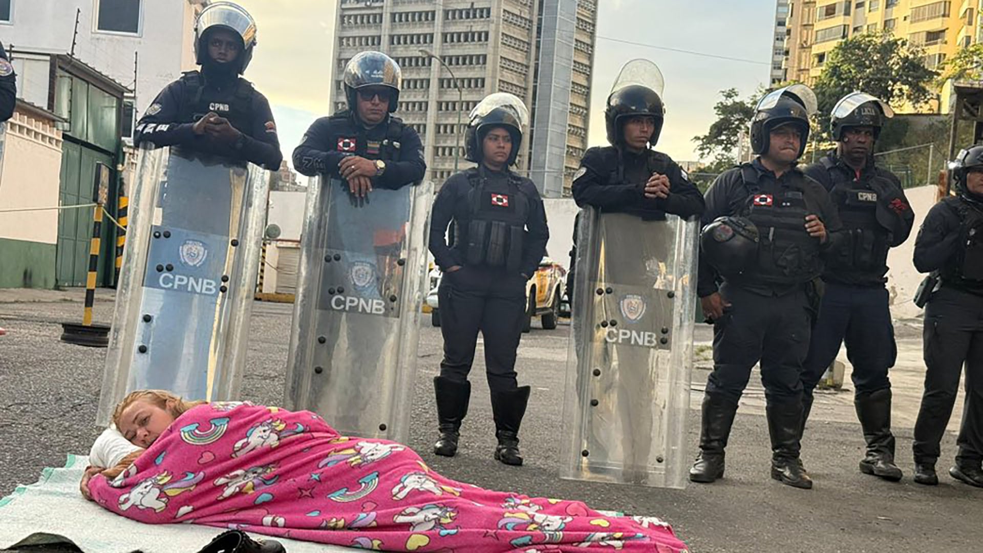 La situación de derechos humanos en Venezuela sigue bajo escrutinio internacional, mientras Amnistía Internacional y Human Rights Watch reclaman transparencia y garantías en los procesos de excarcelación