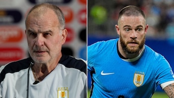 Fotografía dividida mostrando a Marcelo Bielsa a la izquierda, y a Nahitan Nandez a la derecha, ambos con camisetas de la selección uruguaya