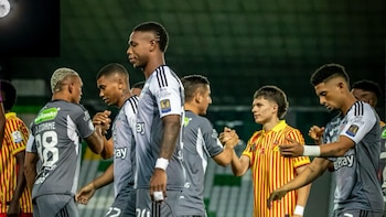 Junior se mantiene por fuera