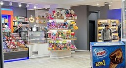 Llevaba a su perro en brazos y tropezó dentro de un kiosco: para la Justicia, no hubo responsabilidad del local