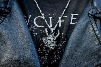 Una seguidora del Templo de