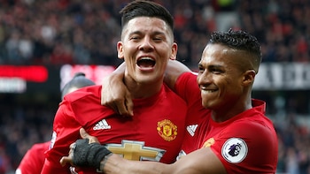 Marcos Rojo llegó al Manchester