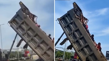 Conductor de una volqueta tuvo que levantar su platón para bajar a unos jóvenes que se ‘colaron’ en el vehículo: el momento quedó en video