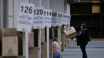 Se cerraron las votaciones en Colombia: comienza el conteo de votos para definir los ganadores de la primera vuelta