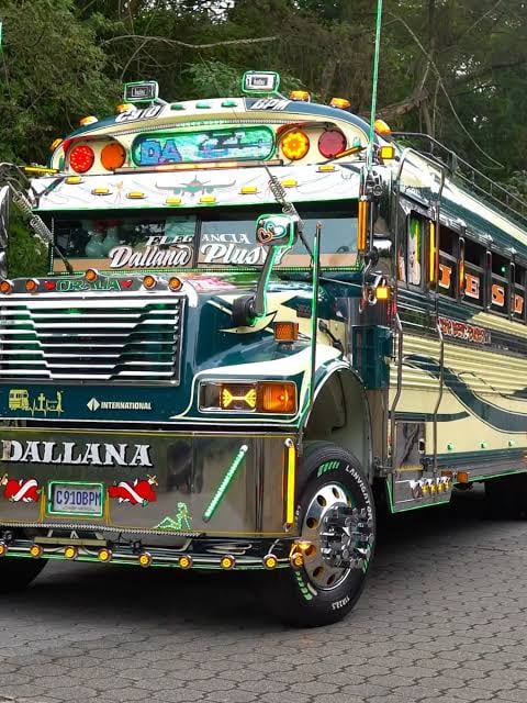 La Gremial de Transportistas anunció una caravana de 100 buses hacia el Congreso de Guatemala para reclamar una salida subsidiaria al precio del diésel. (Redes Sociales)