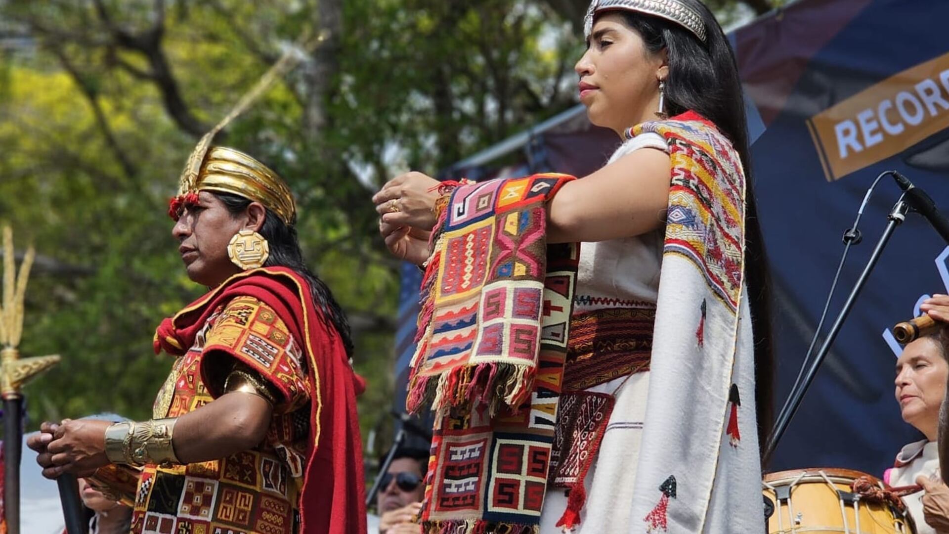 El alcalde de Cusco resalta la importancia del evento para la reactivación del turismo y la economía local, con esfuerzos para promocionar la festividad a nivel nacional e internacional. (Facebook: Shiqwarkenty Bajiyoperak)