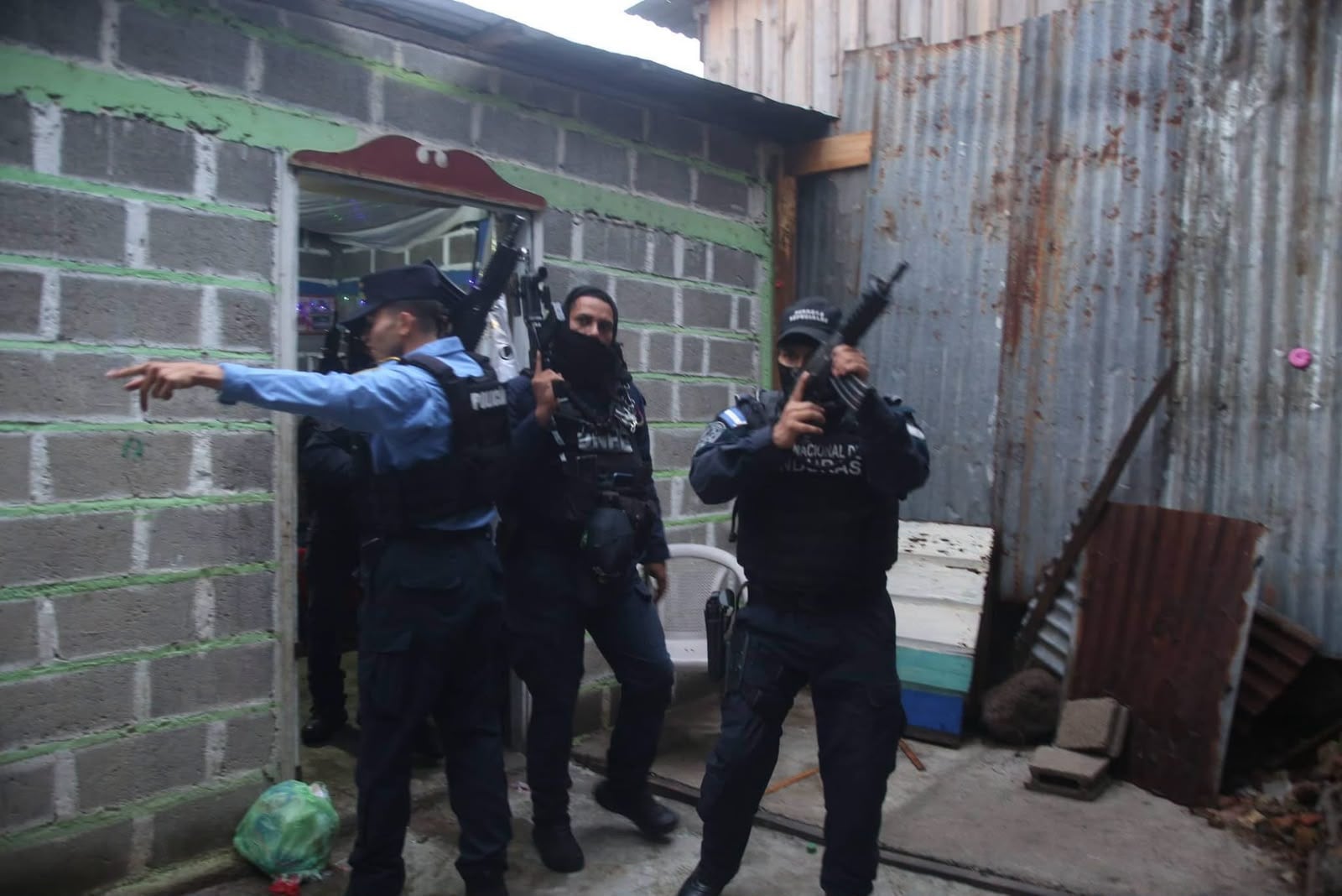 Las fuerzas de seguridad mantienen la búsqueda de otras personas que podrían estar vinculadas con la estructura investigada en Marale. (Foto: Policía Nacional)