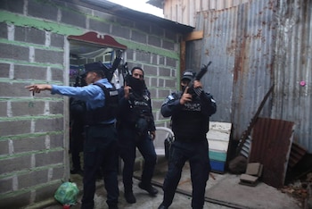 Las fuerzas de seguridad mantienen la búsqueda de otras personas que podrían estar vinculadas con la estructura investigada en Marale. (Foto: Policía Nacional)