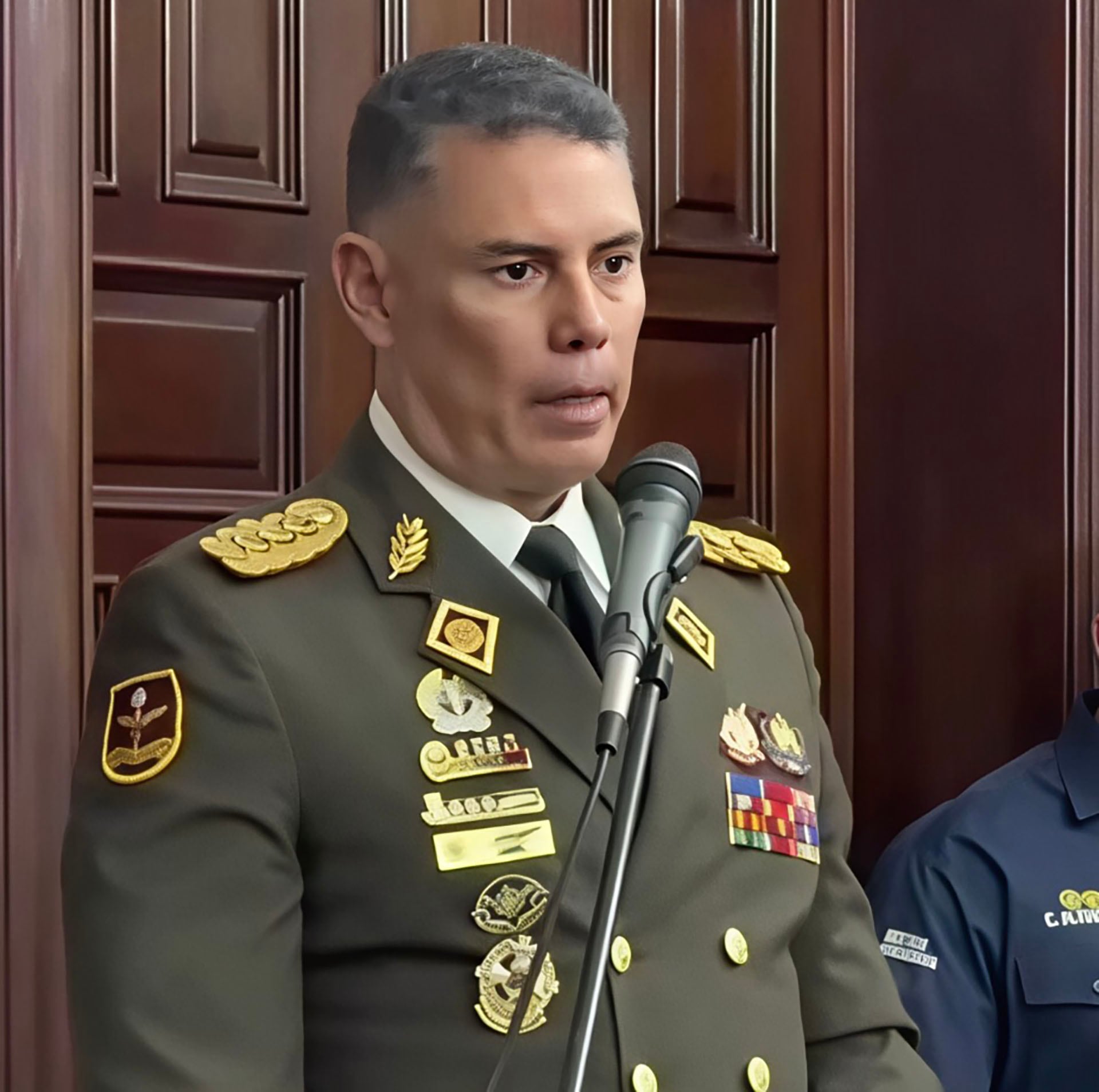 El ahora Comandante General de la Guardia Nacional MG Juan Ernesto Sulbarán Quintero era el superior del GD Vidal Francisco Coraspe.