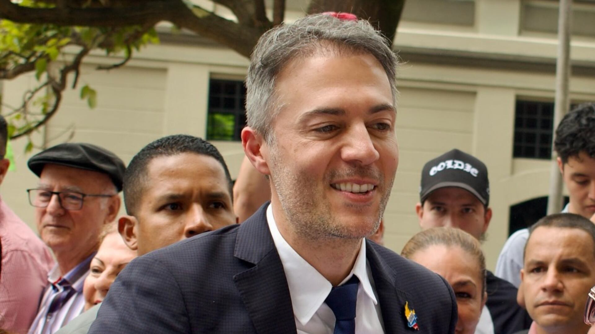 En medio de la diligencia judicial contra Daniel Quintero por el caso Aguas Vivas, el juez interrumpió el desarrollo de la audiencia para llamar la atención al exalcalde - crédito @QuinteroCalle/X