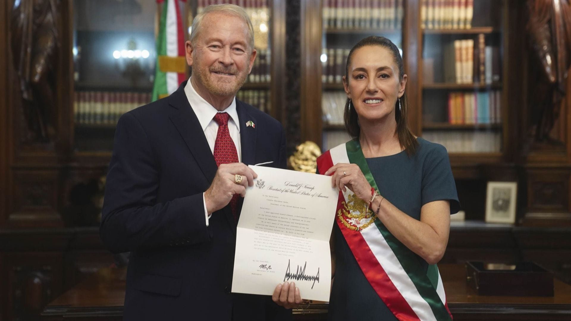 Ronald Johnson asegura que el gobierno de Trump ha entregado a más de 350 criminales buscados por México (CUARTOSCURO/Presidencia)