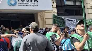 Crisis en la obra social de los militares: ATE ocupó la sede de OSFA por despidos y el destino de 13 hoteles