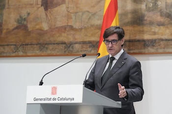 19/10/2026 El presidente de la Generalitat de Catalunya, Salvador Illa, durante un encuentro con los delegados del Govern de Catalunya en el exterior, en el Palau de la Generalitat, a 19 de octubre de 2026, en Barcelona, Catalunya (España). Este encuentro tiene el objetivo de coordinar las acciones de los delegados del Govern en el exterior para reforzar la proyección internacional de Catalunya.
POLITICA
David Zorrakino - Europa Press