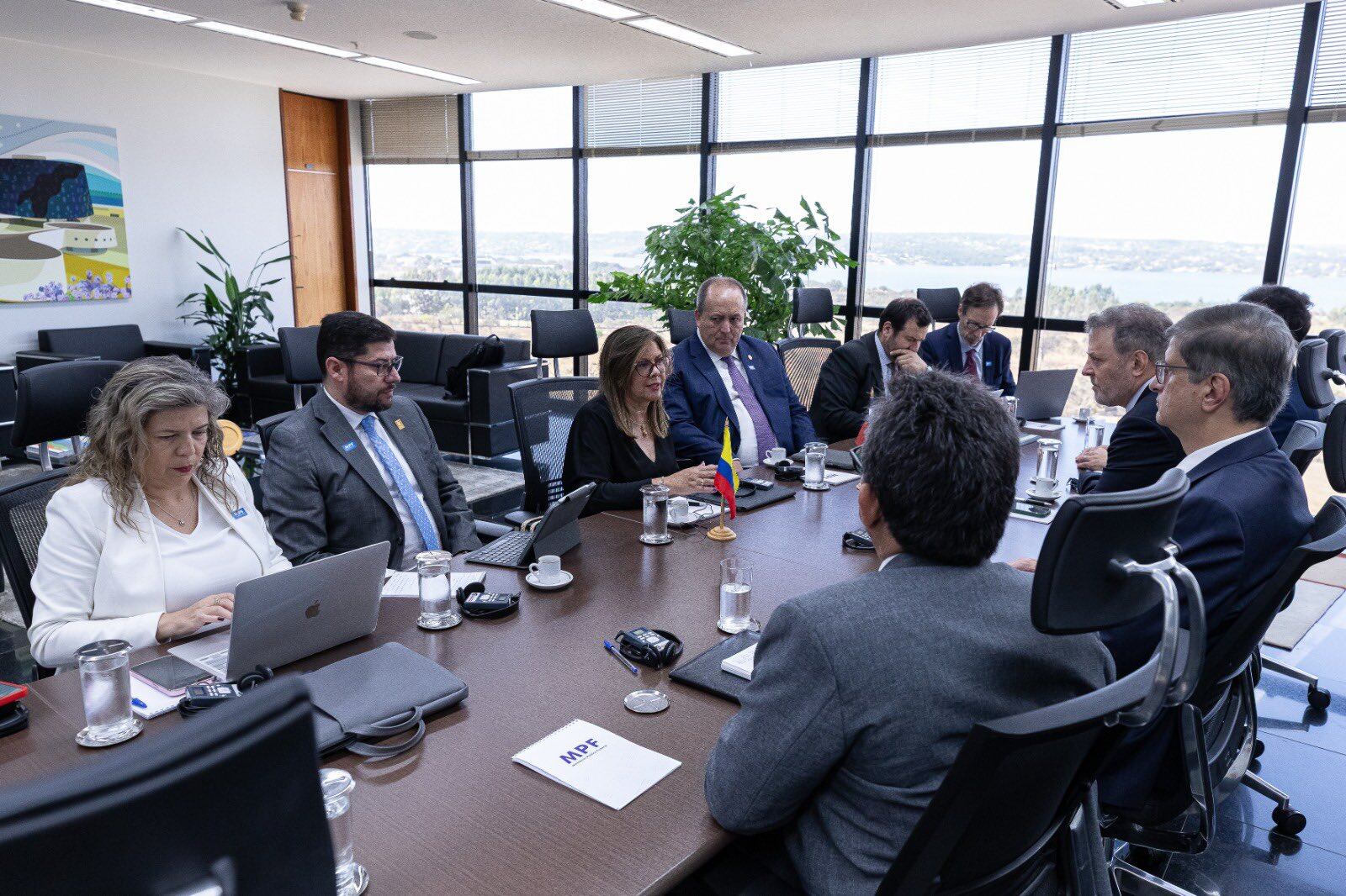 La cooperación se centrará en fortalecer controles en puertos, puntos clave para el narcotráfico y contrabando - crédito Fiscalía Colombia