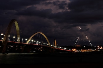 El Puente Juscelino Kubitschek en