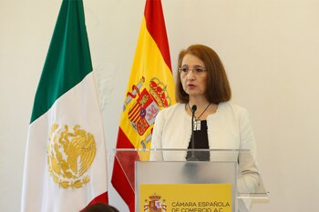 Luz María de la Mora,