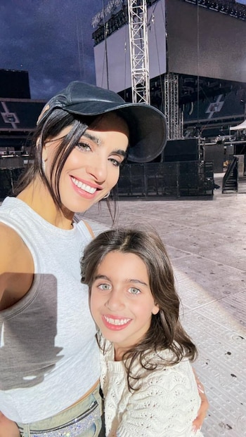 Gabriela Sari acompañó a su