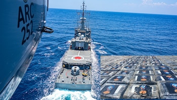 La Armada de Colombia y la Marina Real de Países Bajos incautaron cuatro toneladas de droga en rutas del mar Caribe