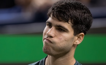 Carlos Alcaraz, con gesto decepcionado