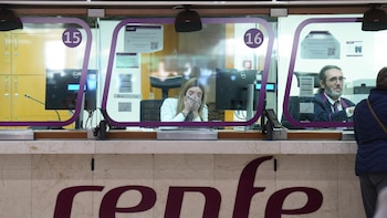 El Ministerio de Transportes cesa