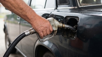 Gobierno dominicano mantiene precios de combustibles gracias a subsidio