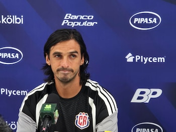 Con un gran papel y todo un país pidiendo su continuidad, la decisión de Bryan Ruíz está en la incógnita (Cortesía: Más Deportes CR).
