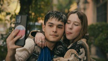 Déjame estar contigo. (Videocine)