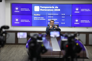 El Ministerio de Medioambiente reporta un exceso del 15 % en las lluvias de abril de 2026 respecto al promedio nacional. (Foto: Noticiero El Salvador)