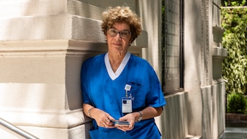 Iris Rodríguez atiende a dos