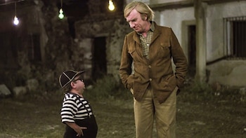 FlixOlé celebra el Día del Libro ensalzando a Valle-Inclán y clásicos como Los santos inocentes, Gulliver o El camino