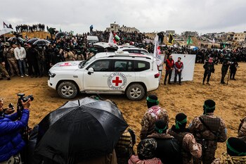 Una camioneta del Comité Internacional