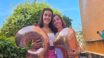 Carolina Marín y su madre en su 31 cumpleaños (INSTAGRAM).