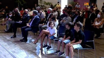 conferencia de prensa messi publico antonela