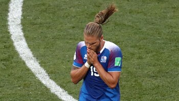 El futbolista fue titular en