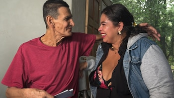 El 29 de agosto, Minor también se reencontró con su hija Verónica, a quien no veía desde que ella tenía 12 años. Cortesía: Rocío Chacón