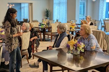 Tejasvi Manoj combina su labor